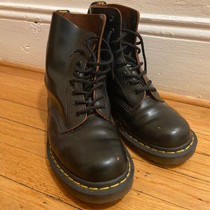 Doc Martens Boots (barely used)